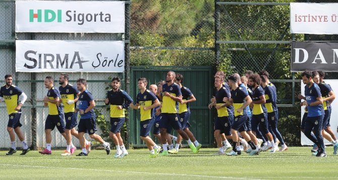 Fenerbahçe Lig'in 4. haftasında Alanyaspor maçı hazırlıklarını sürdürdü