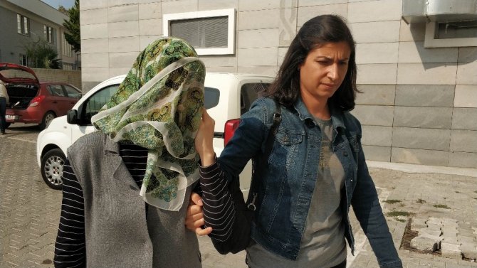 FETÖ’nün yurt dışından gelen paralarını örgüt üyelerinin ailelerine ulaştıranlara operasyon: 4 gözaltı