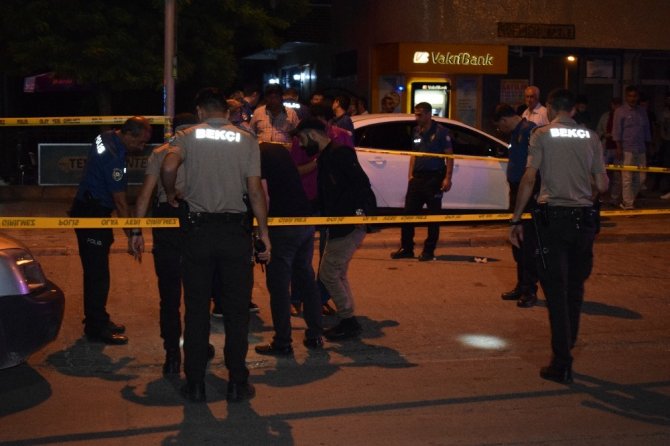 Malatya'da silahlı saldırıya uğrayan 3 kişi yaralandı
