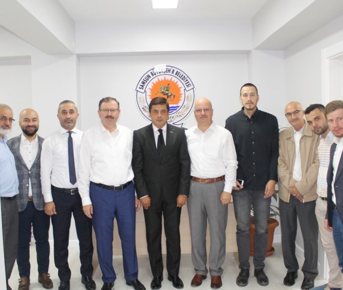 "Bu ülkede özgürce yaşayabiliyorsak bunu gazilere ve aziz şehitlere borçluyuz”