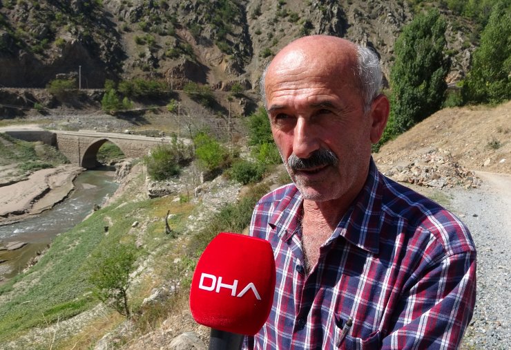 Gümüşhane'de Baraj suları çekilince tarihi köprü ortaya çıktı