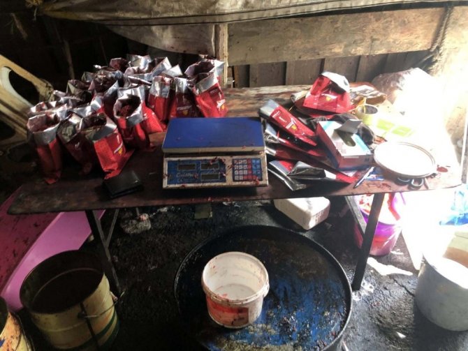 İstanbul’da sigara ve nargile tütününün de aralarında olduğu binlerce kaçak ürün ele geçirildi