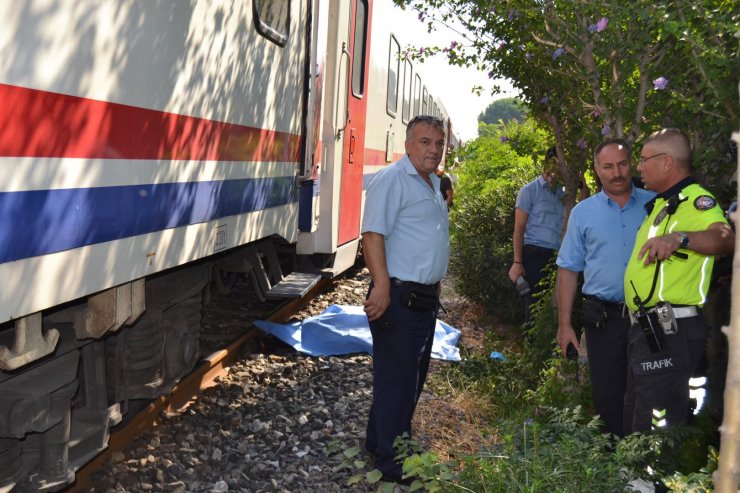 Manisa'da bir vatandaş trenin önüne atlayarak intihar etti
