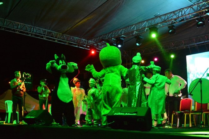 Ayvacık Belediyesi'nin orginizasyonunda 17 çocuk sünnet oldu