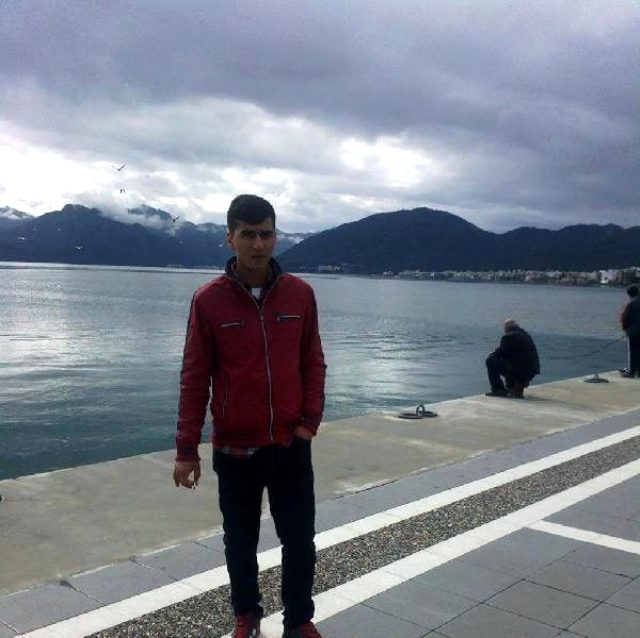 25 yaşındaki genç canlı yayında intihar etti!