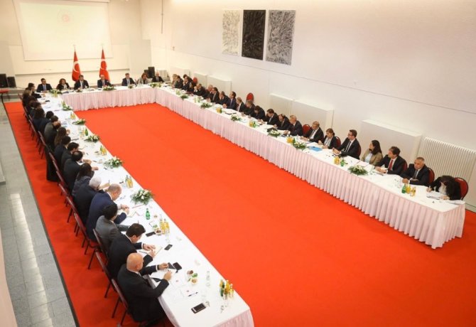 Bakan Çavuşoğlu: “Terör örgütleriyle mücadelemizi aynı kararlılıkla devam ettirmemiz gerekiyor”