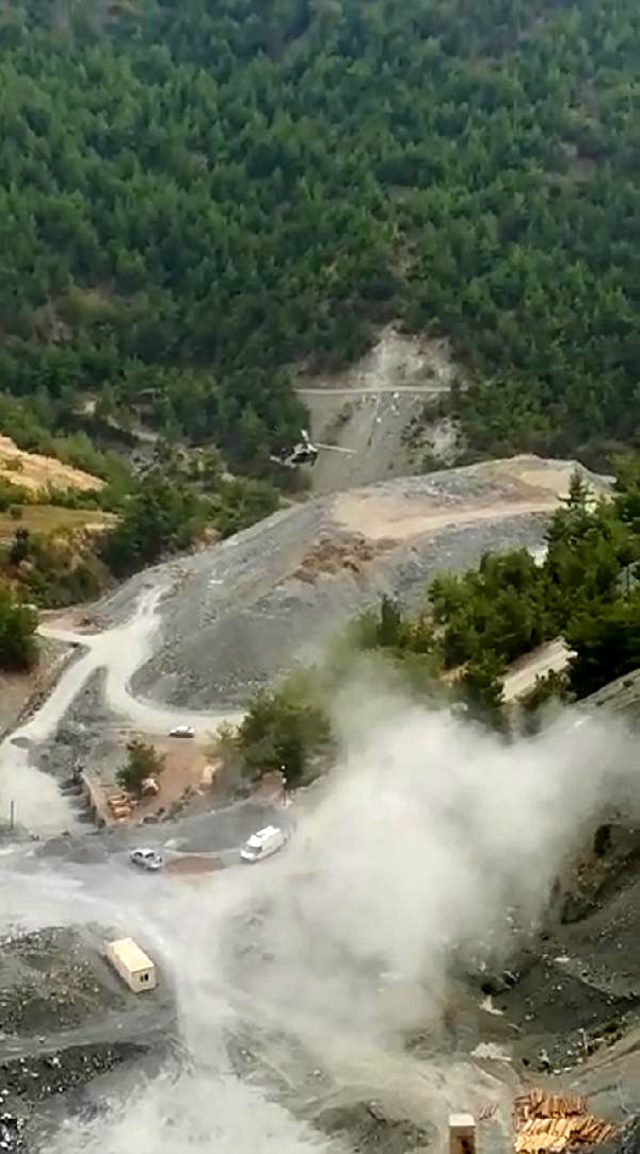 Askeri araç devrildi: 1'i ağır 5 asker yaralandı