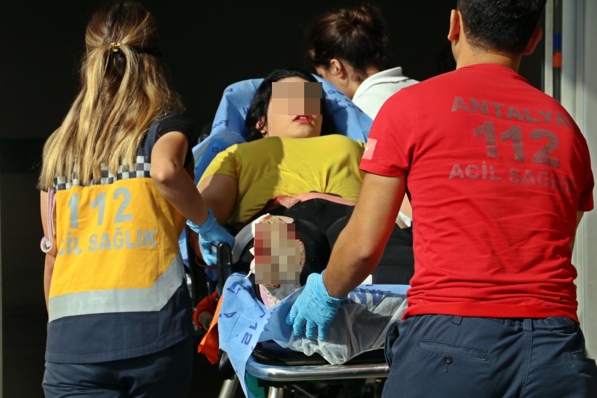 Genç kızların sosyal medya tartışması kanlı bitti