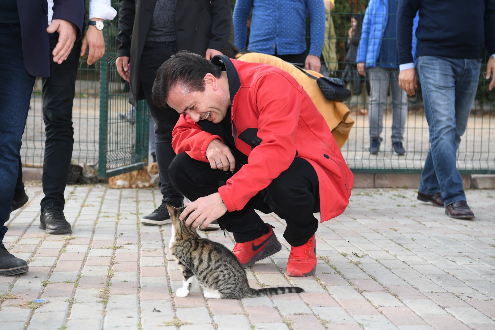 Tuzla'da minikler hayvanseverleri Hayvanları Koruma Günü'nde bilinçlendirildi