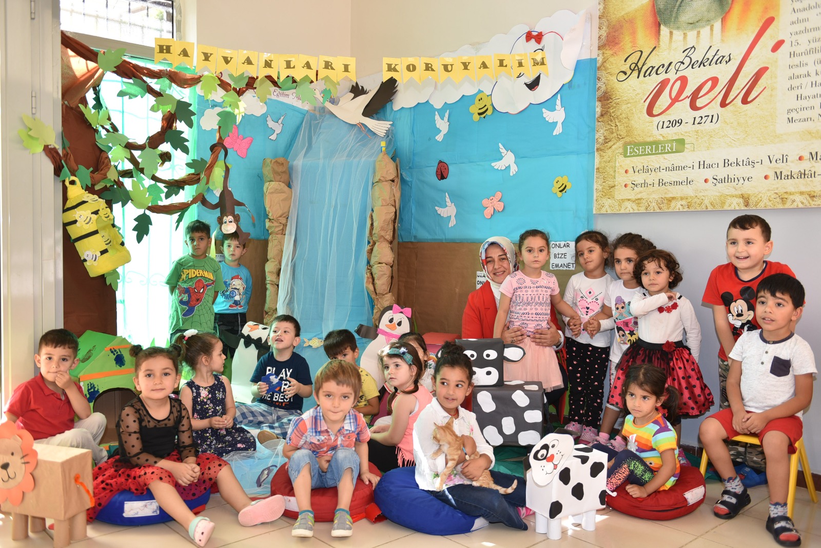 Tuzla'da minikler hayvanseverleri Hayvanları Koruma Günü'nde bilinçlendirildi