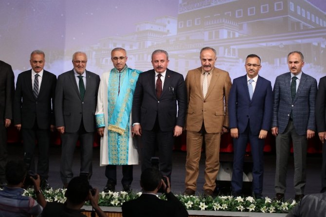 “Türkiye son sözünü söylemiş bir devlet değildir, aksine daha çok şey söyleyecek bir devlettir”