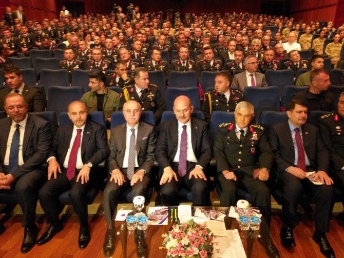 “Bugün itibarıyla kış operasyonlarımıza başlıyoruz, herkes bilsin ki bu kış boyunca bu dağların tamamı bizimdir”