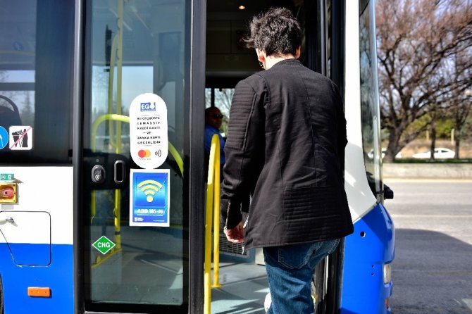 Hacettepe Üniversitesi Beytepe Kampüsü öğrencileri için 5 solo otobüs yarın ücretsiz servise başlıyor