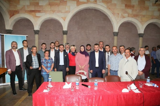 “Herkes başını iki elinin arasına alıp düşünmek ve kendini hesaba çekmek zorunda”