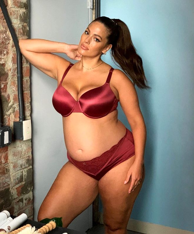 Ashley Graham çıplak video izle | Ashley Graham kimdir? Instagram adresi ne?