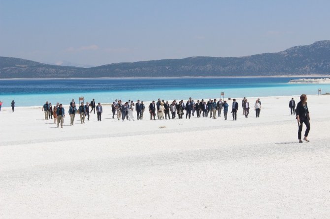Burdur Valisi Şıldak’tan Salda Gölü’yle ilgili sert çıkış