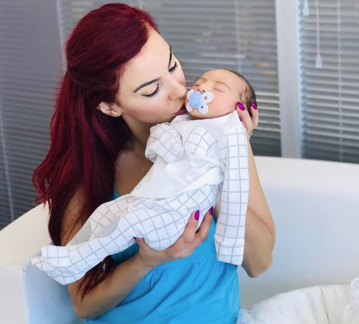 Özlem Gültekin kimdir? Kaç yaşında? Instagram adresi ne? Evlendi mi? Nereli?