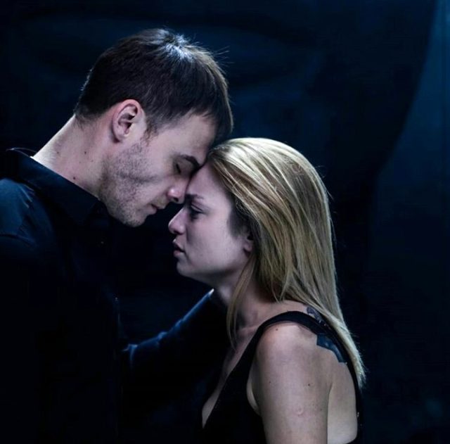 Oyuncu Kerem Bürsin'den olay yaratacak öpüşme itirafı