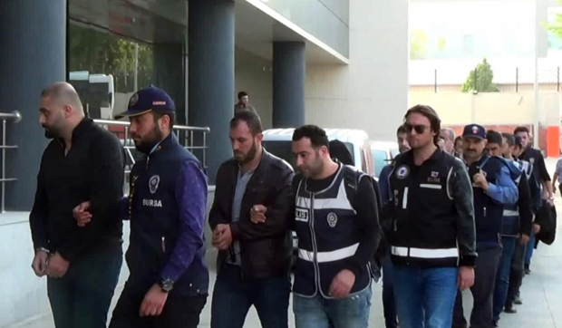 20 milyon dolarlık vurgun yapmışlardı! Çete, Bursa polisinin operasyonuyla çökertildi