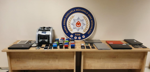 20 milyon dolarlık vurgun yapmışlardı! Çete, Bursa polisinin operasyonuyla çökertildi