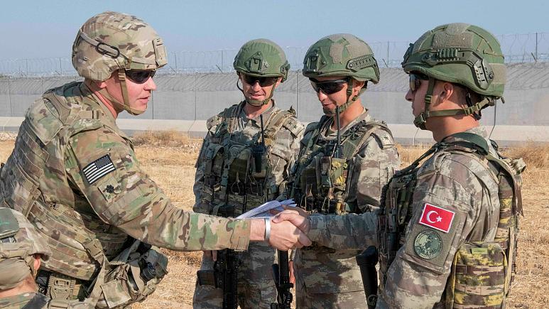 Türkiye'ye silah ihracatını bir ülke daha durdurdu!