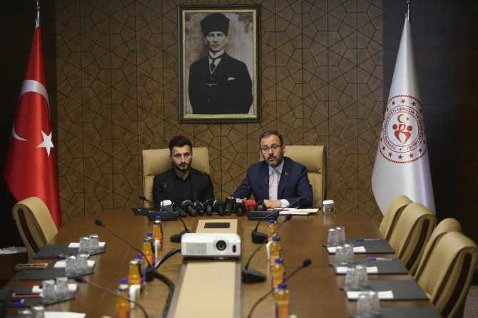 Bakan Kasapoğlu: “Enver Cenk Şahin ve diğer sporcular tarih sayfasında şanla, şerefle anılacak”