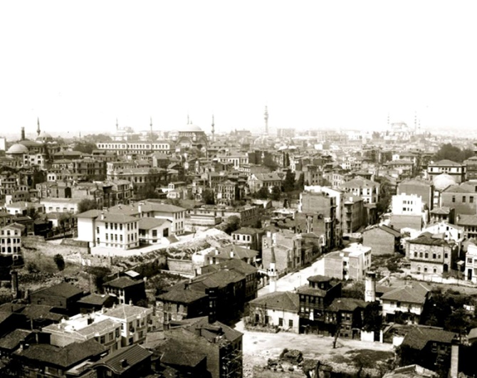 Pendik Edebiyat Festivali “Şehir ve Edebiyat” paneliyle devam ediyor