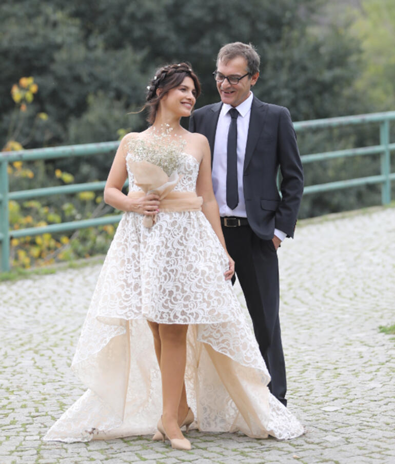 Hercai dizisinin oyuncusu Feride Çetin, Murat Özer ile dünyaevine girdi
