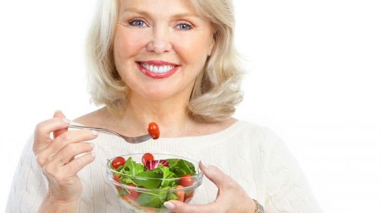 Menopoz nedir? Yaşı kaçtır? Menopoz dönemi etkileri, belirtileri nelerdir?