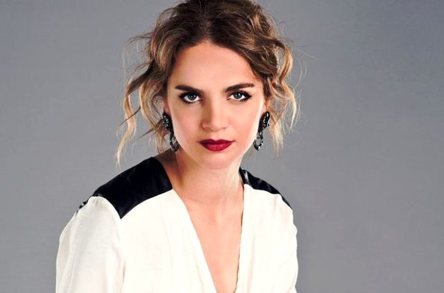 Tuğçe Kazaz'dan Dilek İmamoğlu'na sert tepki! Askerlerimiz neden operasyonda?