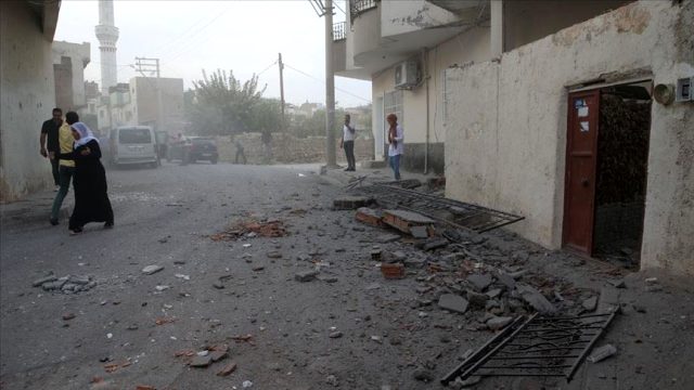 YPG/PKK'lı teröristlerin sivillere düzenlediği hain saldırının görüntüleri ortaya çıktı!