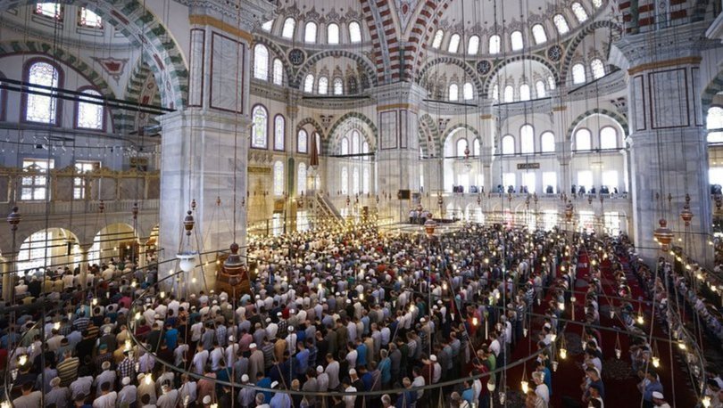 Cuma Namazı nasıl kılınır? Kaç rekattır? Nasıl niyet edilir? Cuma namazı saat kaçta?