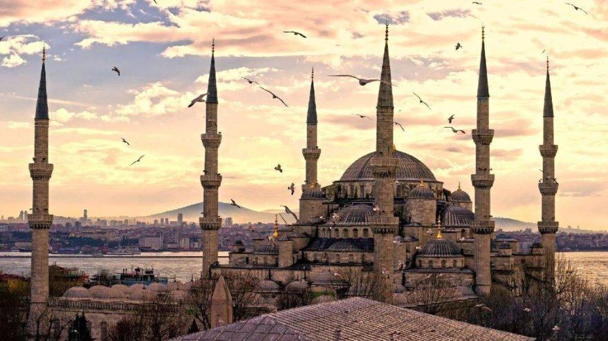 Cuma Namazı nasıl kılınır? Kaç rekattır? Nasıl niyet edilir? Cuma namazı saat kaçta?