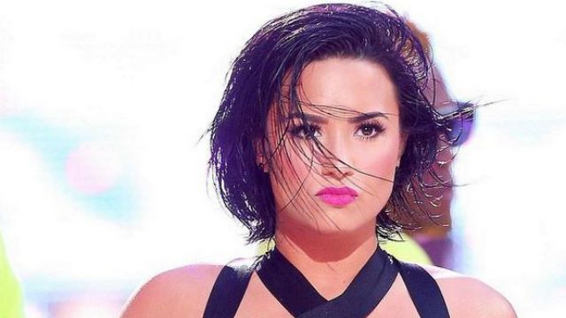Ünlü şarkıcı Demi Lovato'nun Snapchat fotoğrafları hacklendi