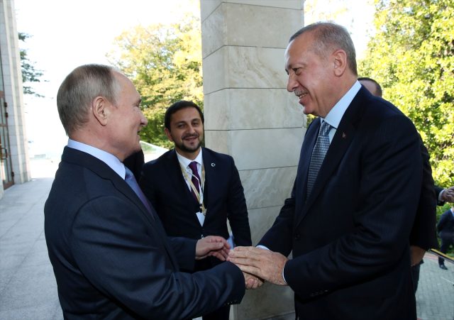 Kritik görüşme başladı! Erdoğan ve Putin Soçi'de...