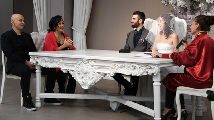 Zeynep Casalini kızı Ceren'i evlendirdi, Türkan Şoray nikah şahidi oldu