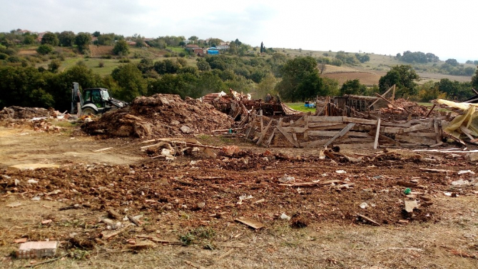 70 yaşındaki kadın yıkım kararını duyunca yere kapanıp ağladı