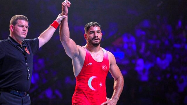 Rıza Kayaalp Dünya Askeri Oyunları'nda şampiyon oldu!