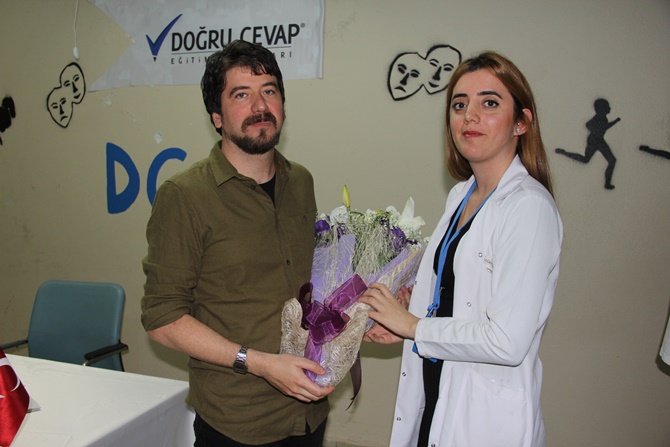 Pendik Doğru Cevap Anadolu Lisesi ünlü yazar Hakan Bıçakçı’yı ağırladı