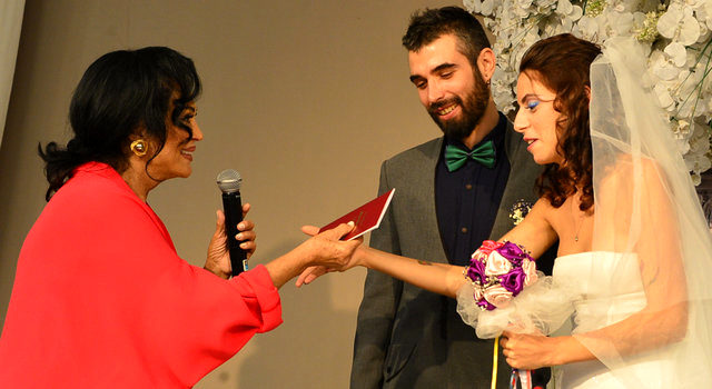 Oyuncu Merve Sevi'den köpeğini erkeklere benzetti