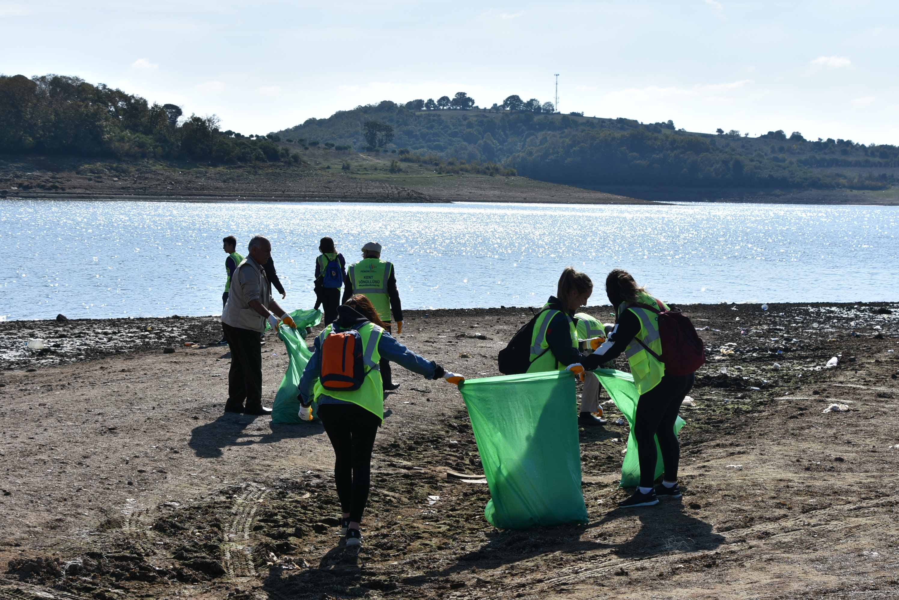 Pendik çevre temizliği için ele ele verdi