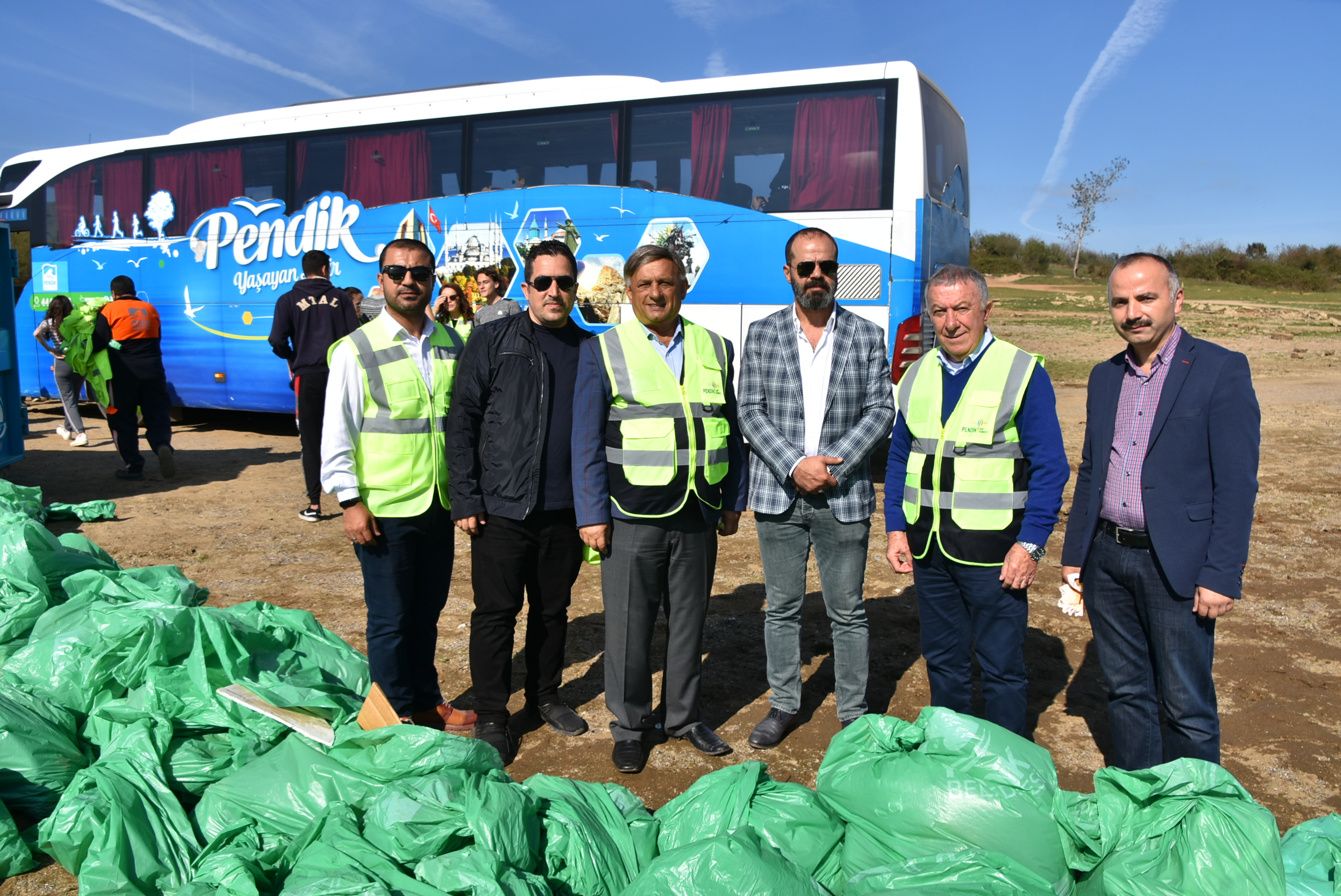 Pendik çevre temizliği için ele ele verdi