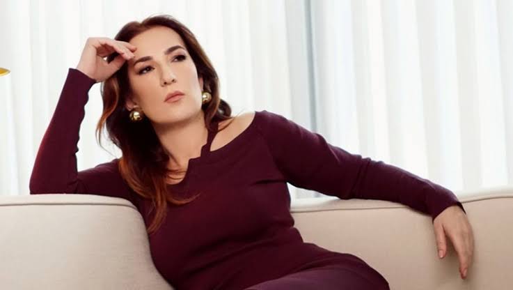 Ünlü şarkıcı meslektaşlarına sert çıktı: Bu işin namusu...