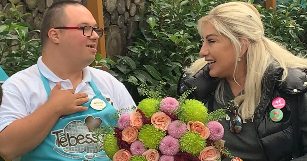 Üsküdar'ın down sendromlu çalışanları Muazzez Ersoy'u ağırladı