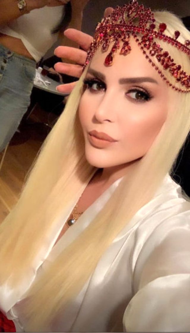 Selin Ciğerci ve Gökhan Çıra'dan bekarlığa veda pozu