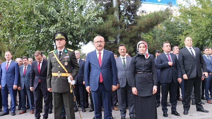 29 Ekim töreninde HDP'li vekilden tartışma yaratan görüntü!