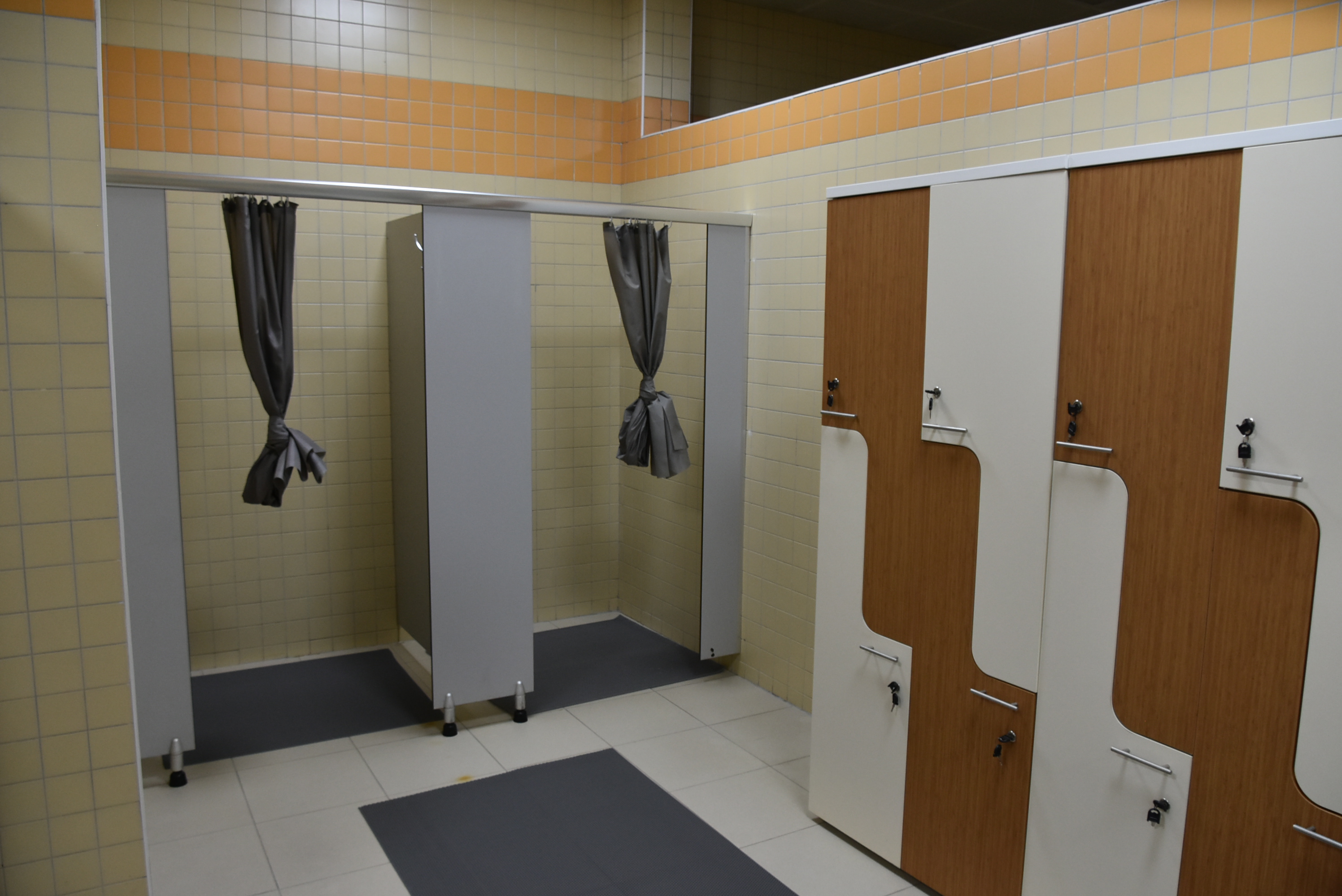 Aydos Spor Merkezi Yüzme Havuzu Pendik'te hizmete açıldı