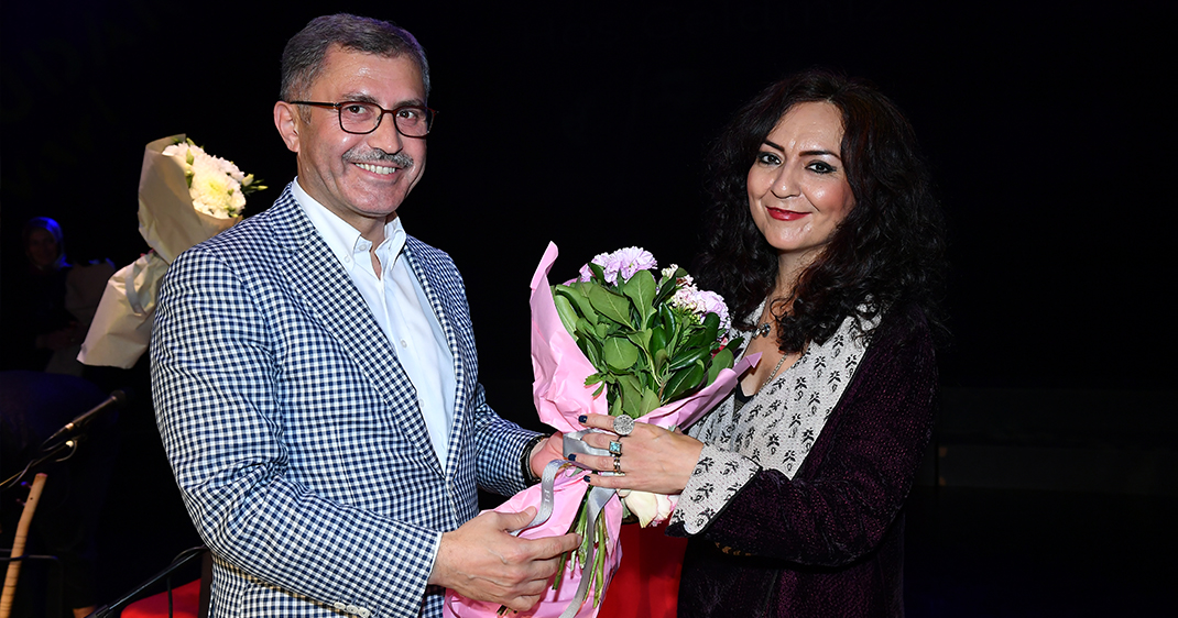 Üsküdar'da "Eski Kökler Yeni Yapraklar" konseri dinleyenleri mest etti