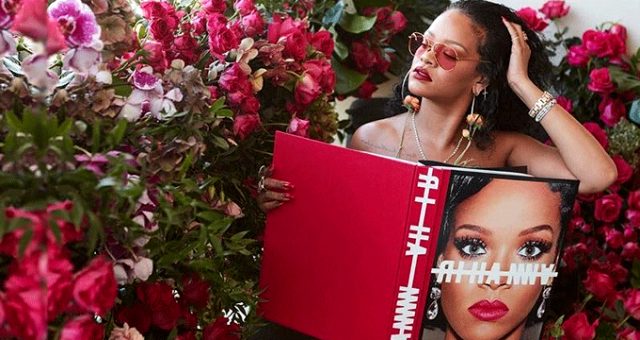 Rihanna kendi koleksiyonu için iç çamaşırıyla kamera karşısına geçti