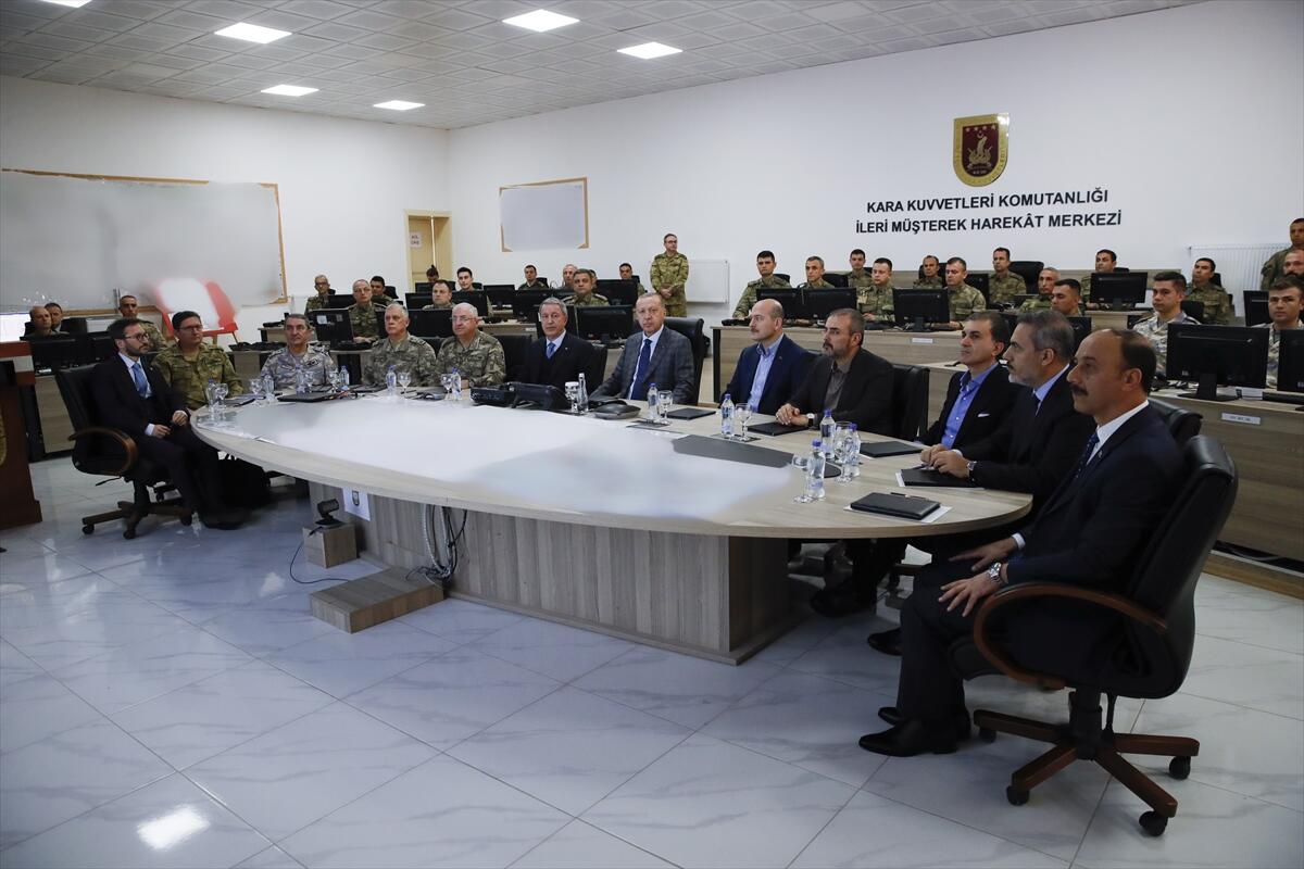 Cumhurbaşkanı Recep Tayyip Erdoğan, Suriye sınırında